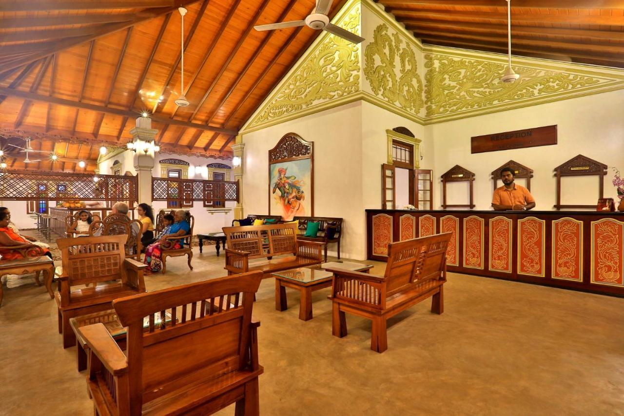 Sandali Walauwa بينتوتا المظهر الخارجي الصورة